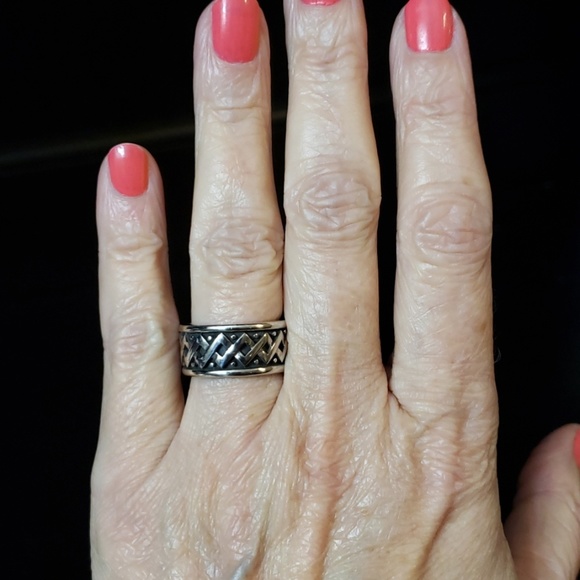 NWOT Solid 925 Sterling Silver Celtic Band Size 6 - Picture 5 of 5